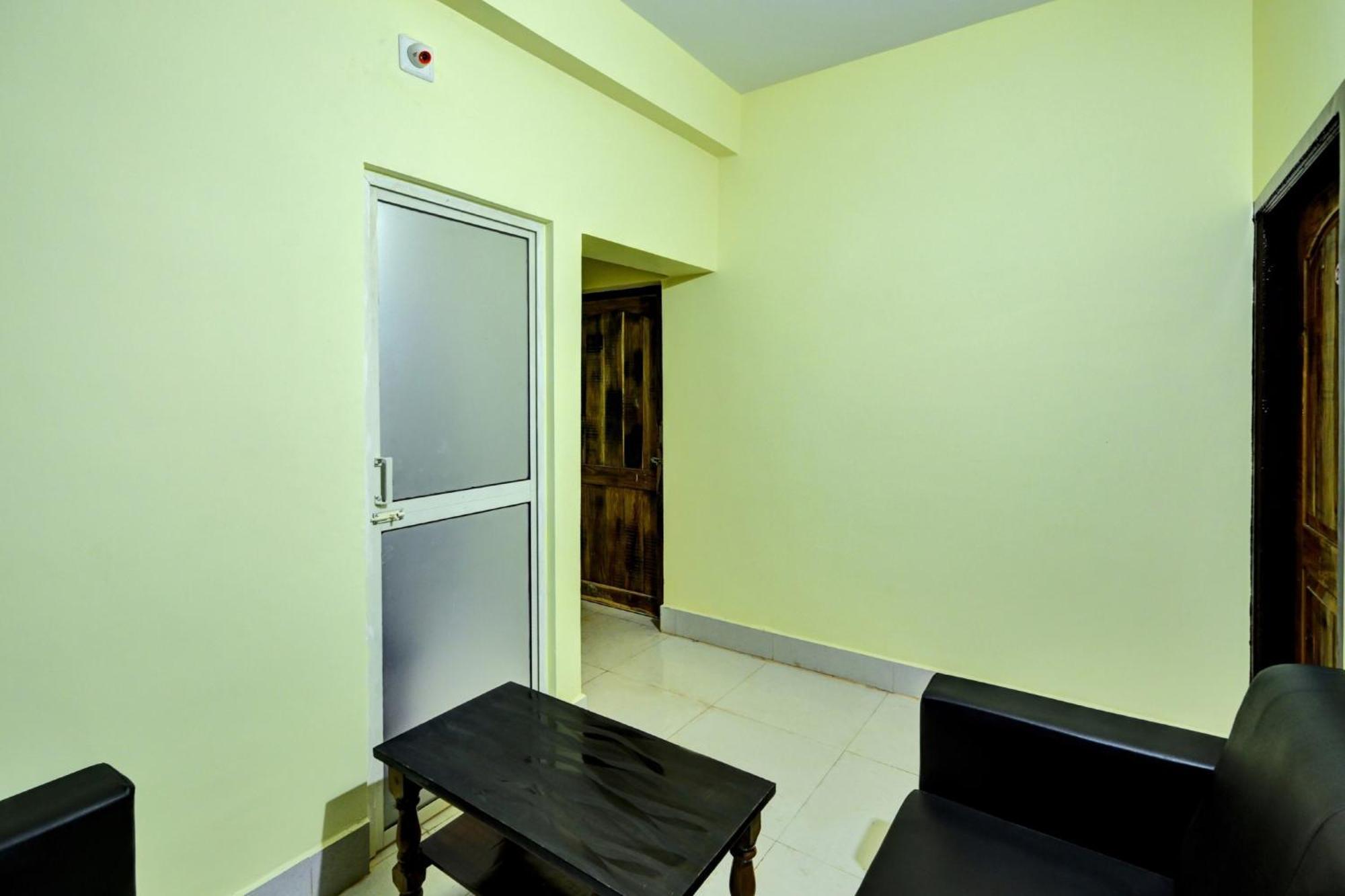Oyo Flagship 81058 Royal Regalia Hotel Бхубанешвар Екстериор снимка